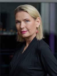 Claudia Rossbacher Claudia Rossbacher