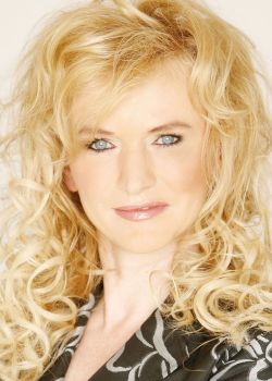 Claudia Schulligen Claudia Schulligen