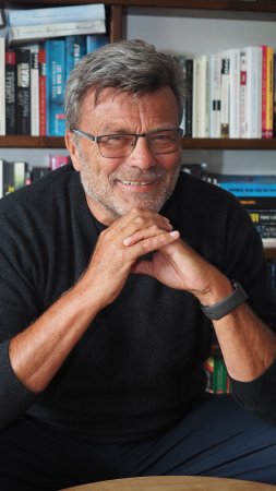 Jörg Schmitt-Kilian Jörg Schmitt-Kilian